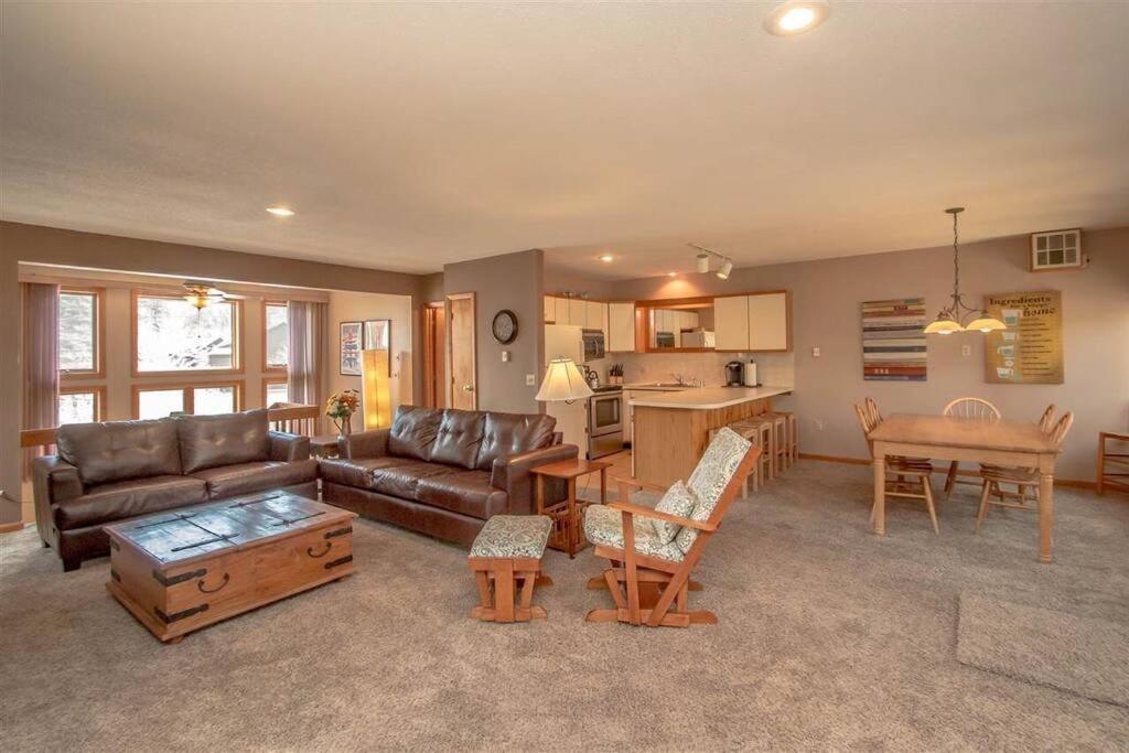 Апартаменти Relaxing Riverside Retreat - Storyland, Attitash, North Conway Бартлетт Екстер'єр фото